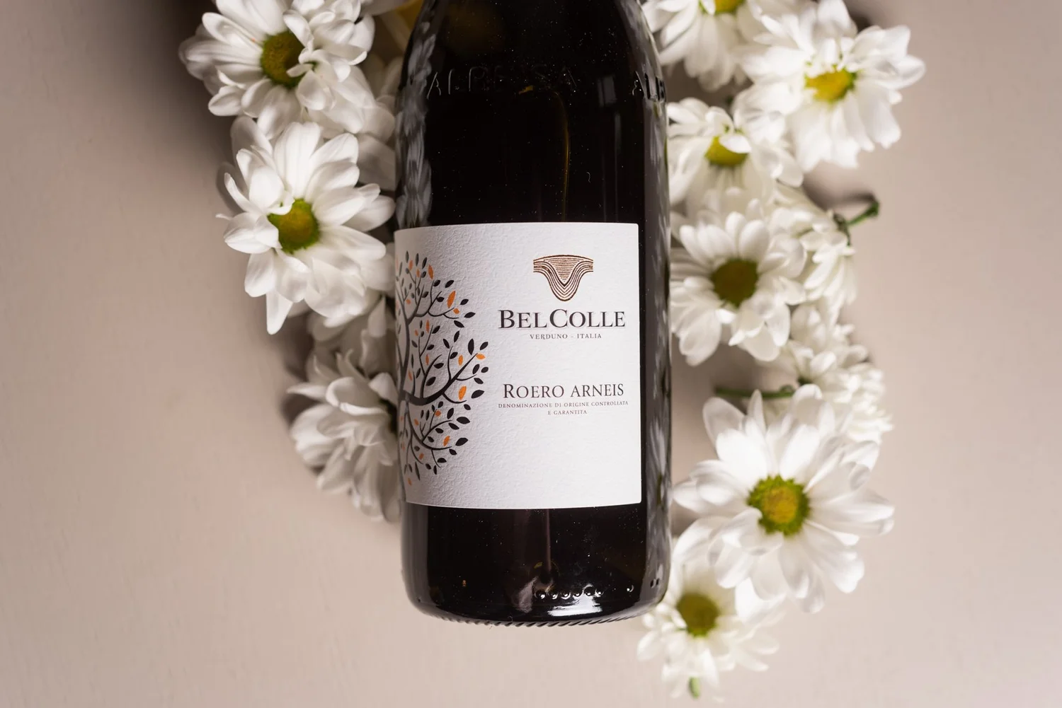 comunicazione visiva per bottiglia di vino e prodotto