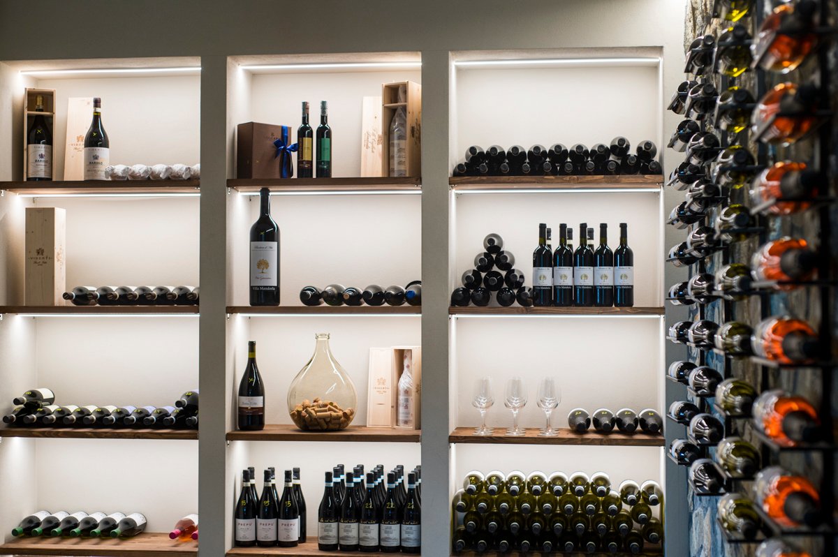 comunicazione visiva per cantina e location vino